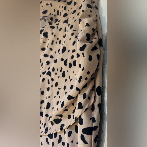 ONE SHOULDER DRESS DALMATIAN PRINT CUT OUT MIDI SHEIN - Picture 6 of 10